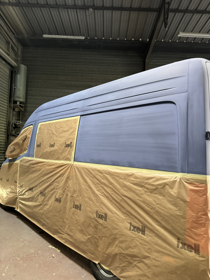 Mise en peinture des véhicules Mercedes, Iveco et Man neufs